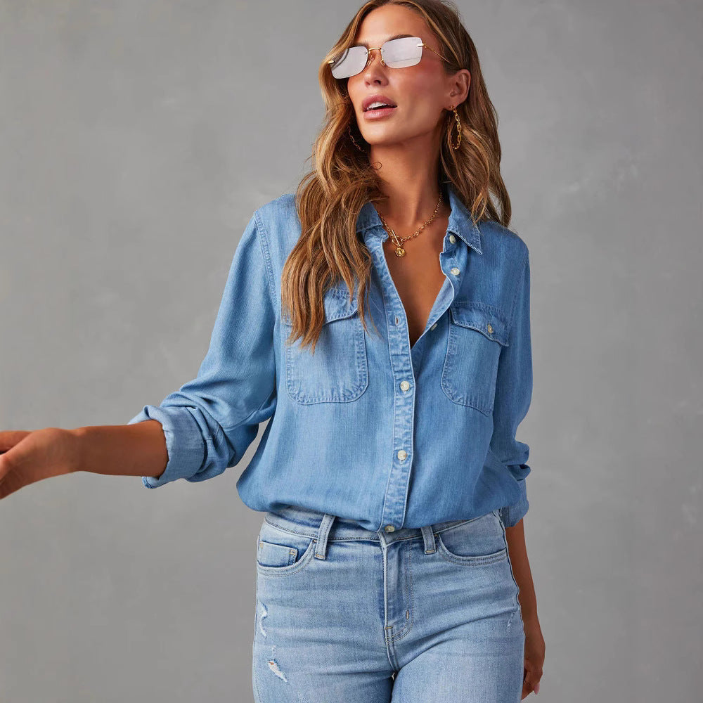 Dame denimskjorta med uppvikta ärmar och två bröstfickor Mirla-Eva Jonsson