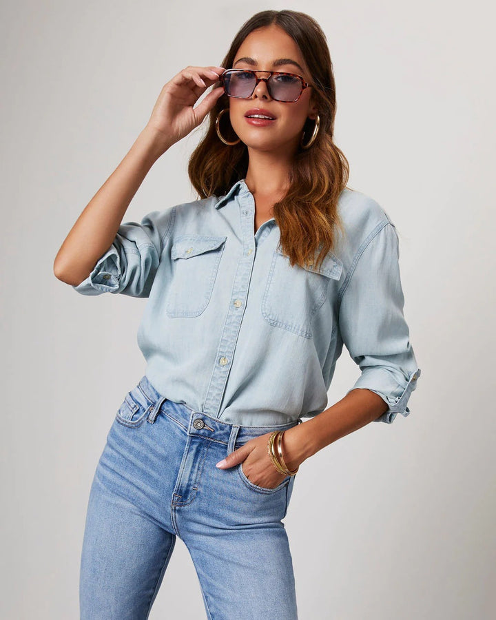 Dame denimskjorta med uppvikta ärmar och två bröstfickor Mirla-Eva Jonsson