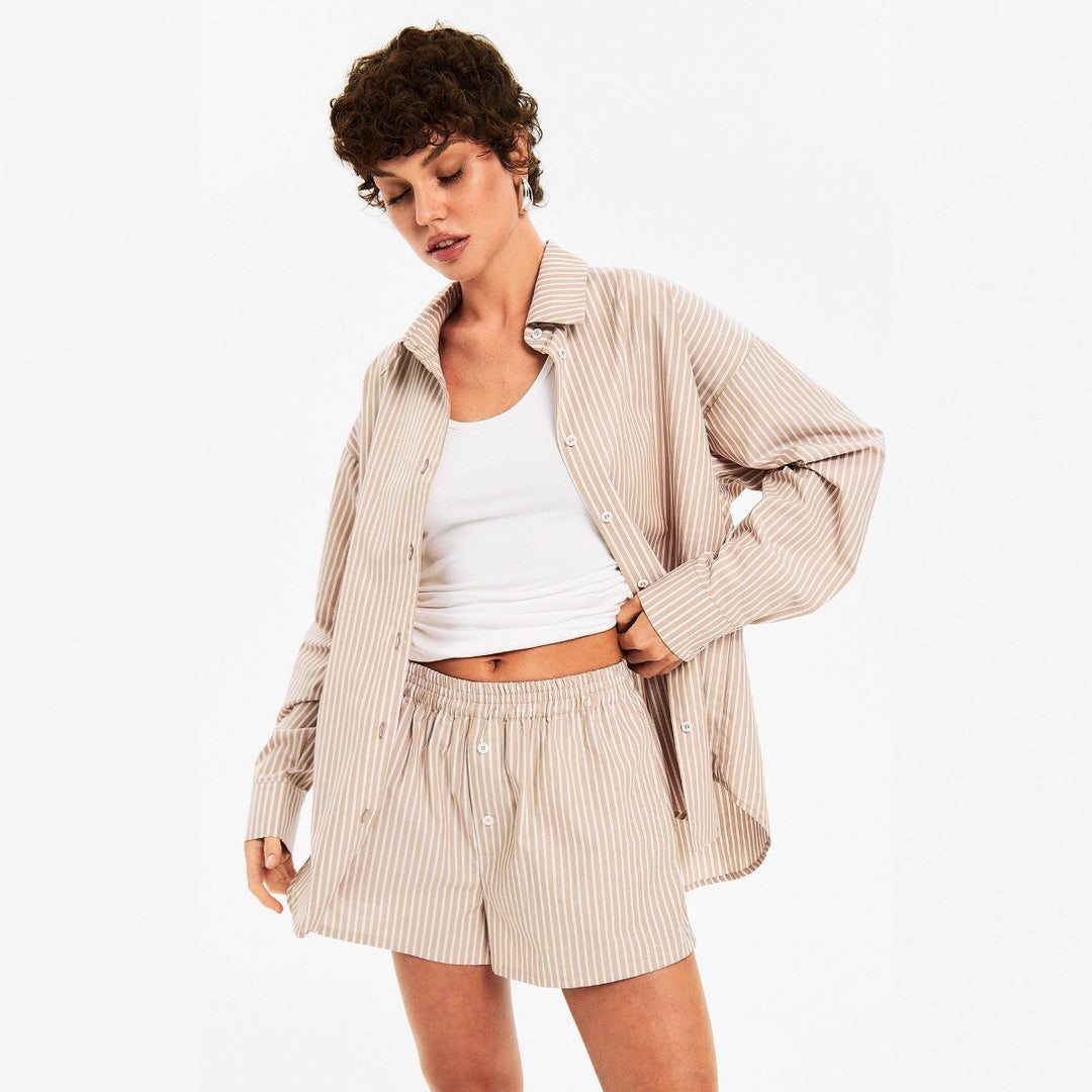 Dame elegant avslappnad pyjamas-set med randigt mönster och lös passform Eva Jonsson-Eva Jonsson