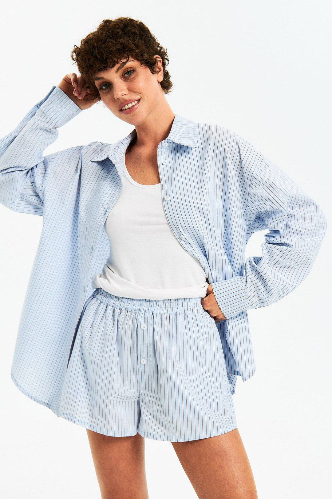 Dame elegant avslappnad pyjamas-set med randigt mönster och lös passform Eva Jonsson-Eva Jonsson