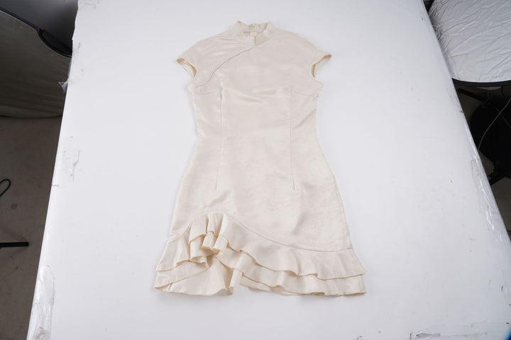 Dame elegant chiffon dress with ruffle edge Mirla-Eva Jonsson