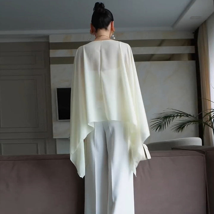Dame elegant chiffonblus med asymmetrisk skärning Mirla-Eva Jonsson