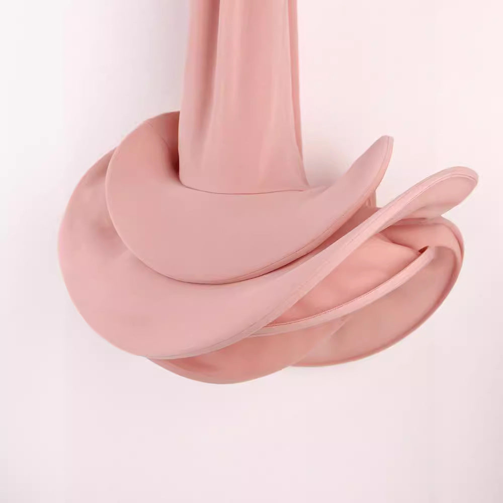 Dame elegant cocktail dress with asymmetrical neckline and voluminous hem Mirla-Eva Jonsson