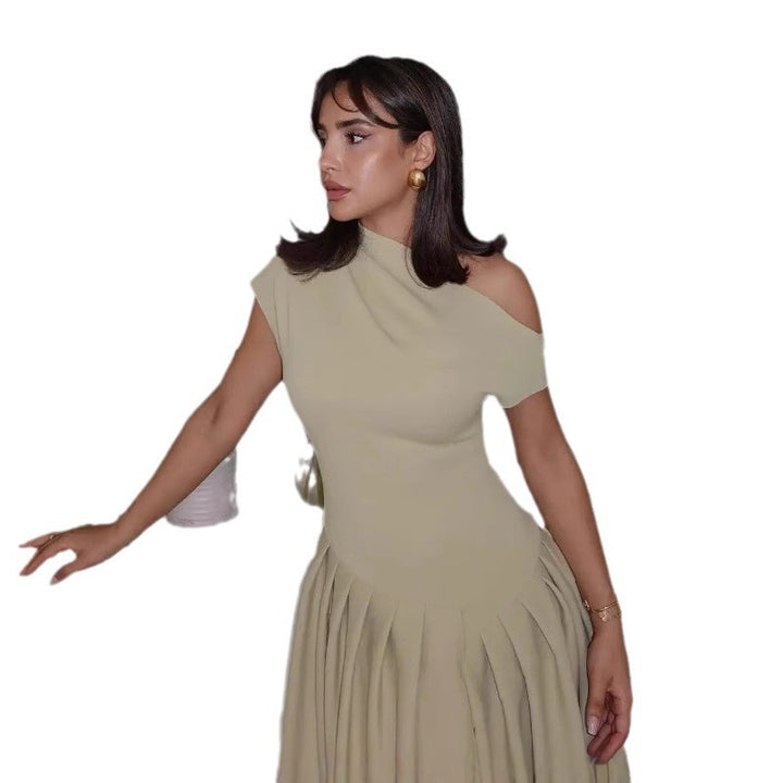 Dame elegant maxikjole med asymmetrisk èn skulder-design og svingende skjørt Mirla-Eva Jonsson