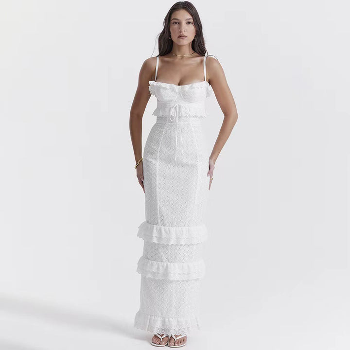 Dame elegant spets maxiklänning med volangdetaljer och smala spagettiband Mirla-Eva Jonsson