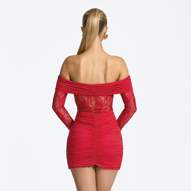 Dame elegant spetskjole med off-shoulder-halsudskæring og draperinger Mirla-Eva Jonsson
