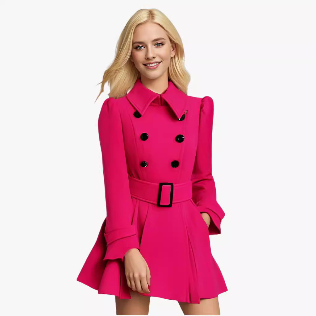 Dame elegant trench coat med figursydd snitt och dekorativa knappar Mirla-Eva Jonsson