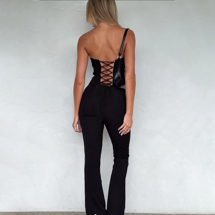 Dame figurnära jumpsuit med hjärtutskärning och elegant skärning Mirla-Eva Jonsson