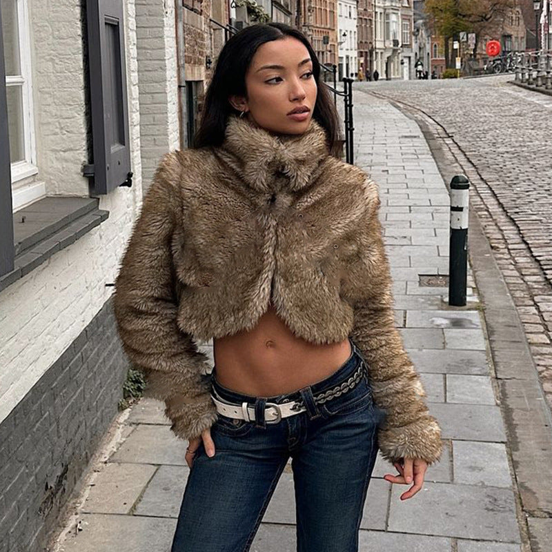 Dame figurnära kjol i konstläder och strukturerat leopardmönster Mirla-Eva Jonsson