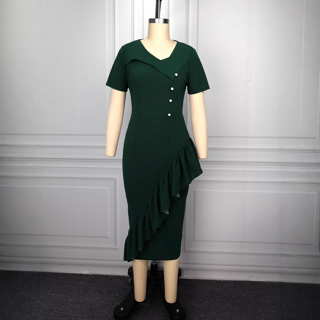 Dame figursläpande klänning med asymmetrisk fåll och knapdesign Mirla-Eva Jonsson