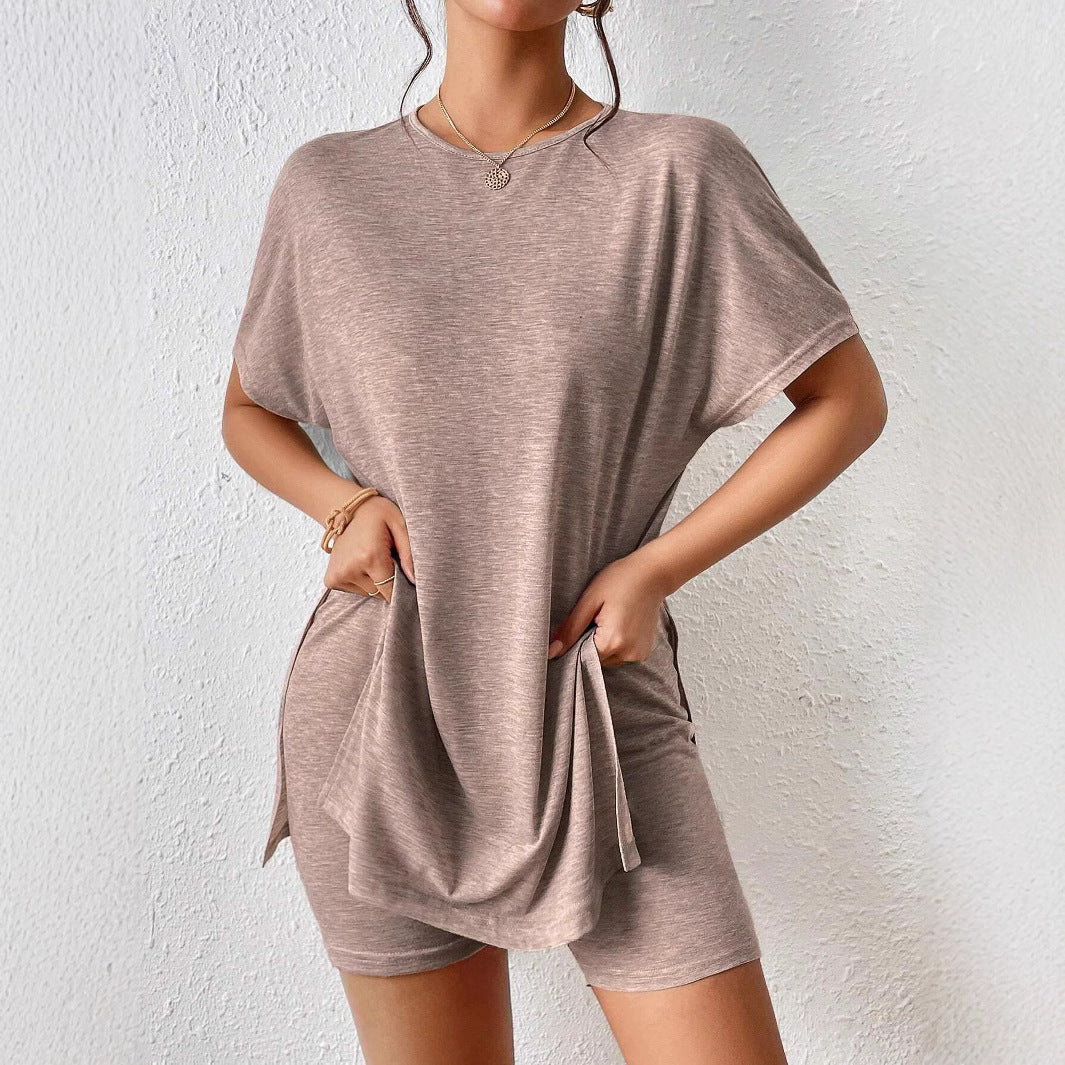 Dame fritids-loungewear-set med mjukt kortärmat topp och matchande cykelbyxor Mirla-Eva Jonsson