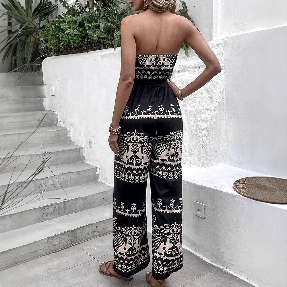 Dame jumpsuit med elegant haltern design och stiliga mönster detaljer Mirla-Eva Jonsson