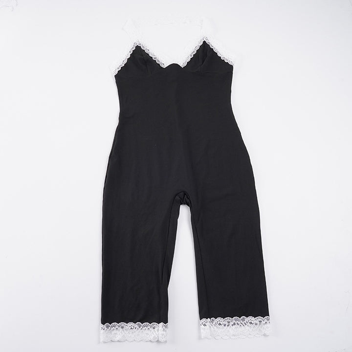 Dame jumpsuit med spetskant och förförisk dekolletage Mirla-Eva Jonsson