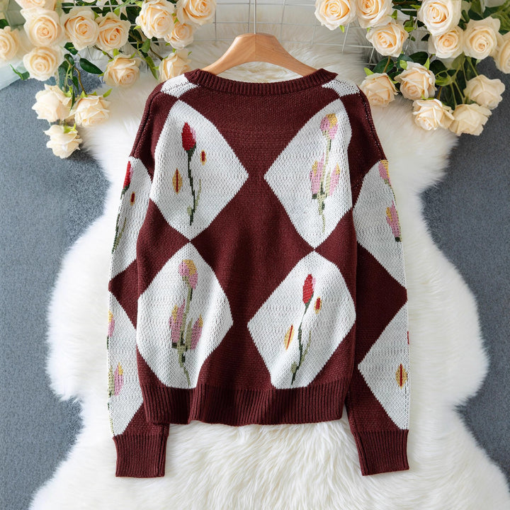 Dame kofta med blommönster och dekorativ knappdesign Eva Jonsson-Eva Jonsson