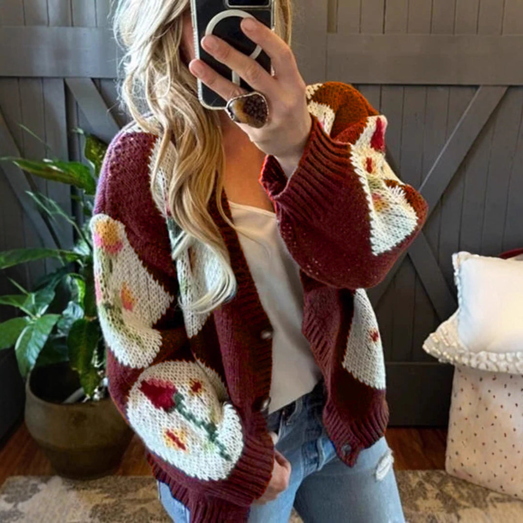 Dame kofta med blommönster och dekorativ knappdesign Eva Jonsson-Eva Jonsson