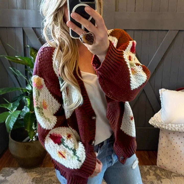 Dame kofta med blommönster och dekorativ knappdesign Eva Jonsson-Eva Jonsson