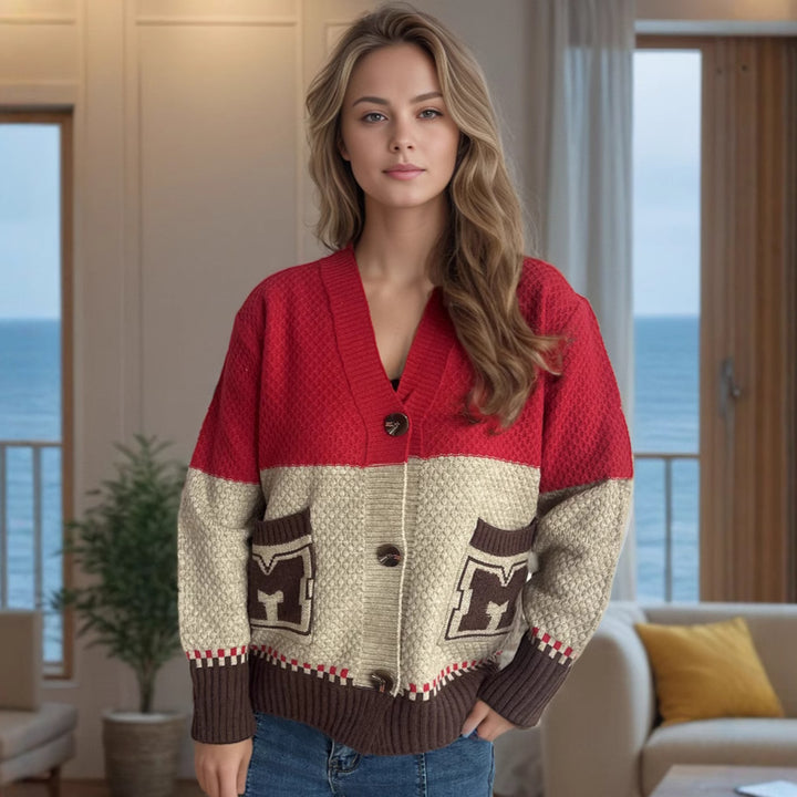 Dame kofta med dekorativa fickor och modern färgblockdesign Eva Jonsson-Eva Jonsson