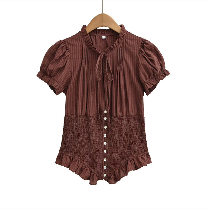 Dame kortärmad blus med volangdetaljer och rynkat design Mirla-Eva Jonsson