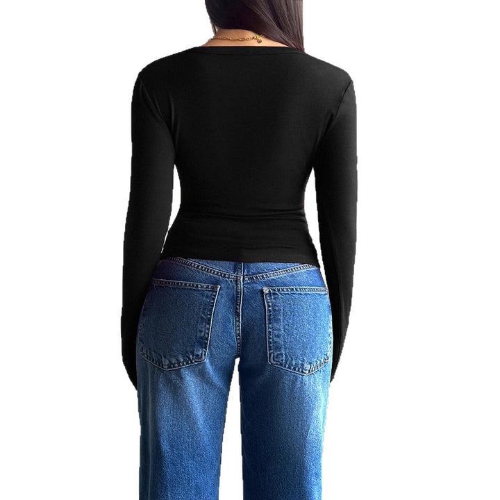 Dame långärmad tröja med trendig knäppning och figursmickrande snitt Eva Jonsson-Eva Jonsson