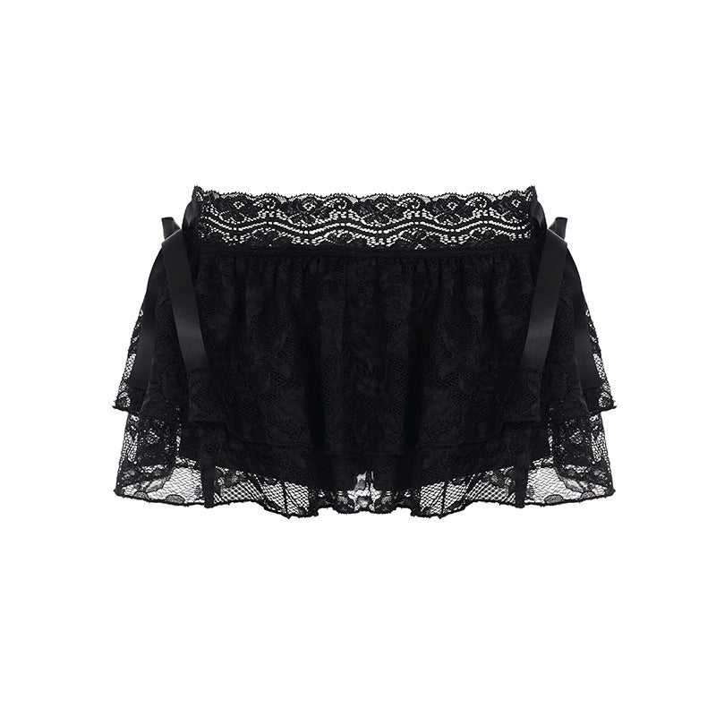 Dame lekfulla spets-shorts med volangdetaljer Mirla-Eva Jonsson
