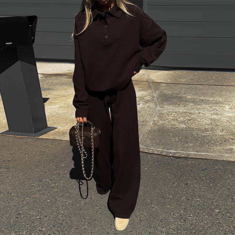 Dame loungewear-kombination med löst polotröja och vida byxor Mirla-Eva Jonsson