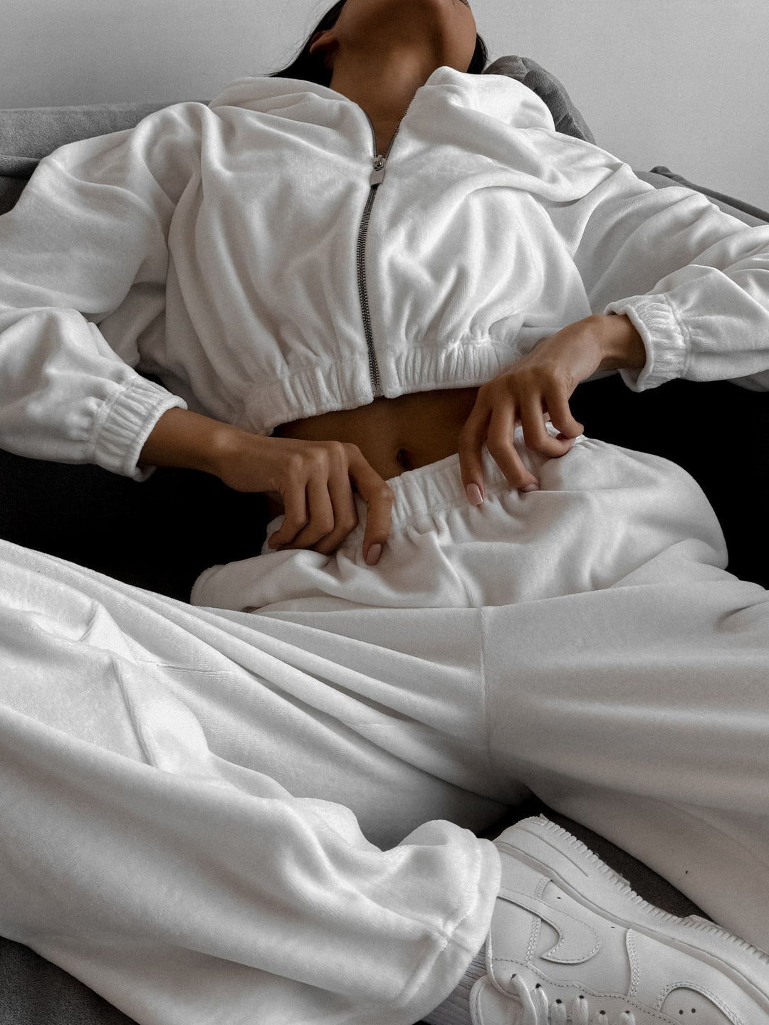 Dame lyxig velour loungedräkt med huva och dragkedja Eva Jonsson-Eva Jonsson