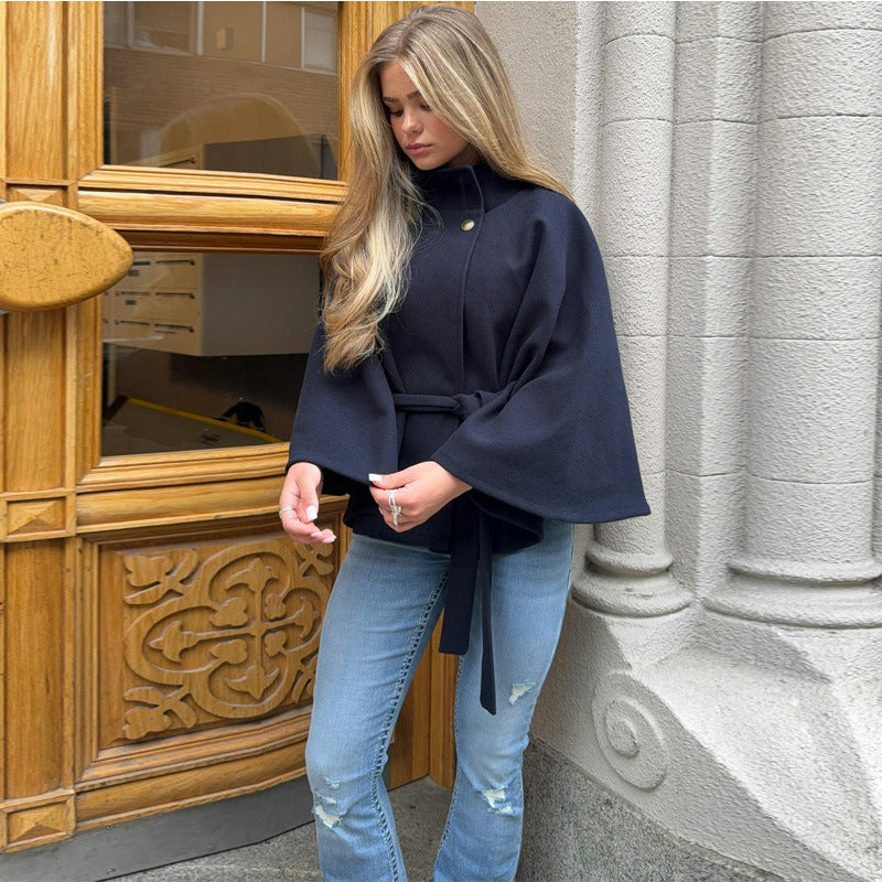 Dame mångsidig poncho med knapdetails Mirla-Eva Jonsson