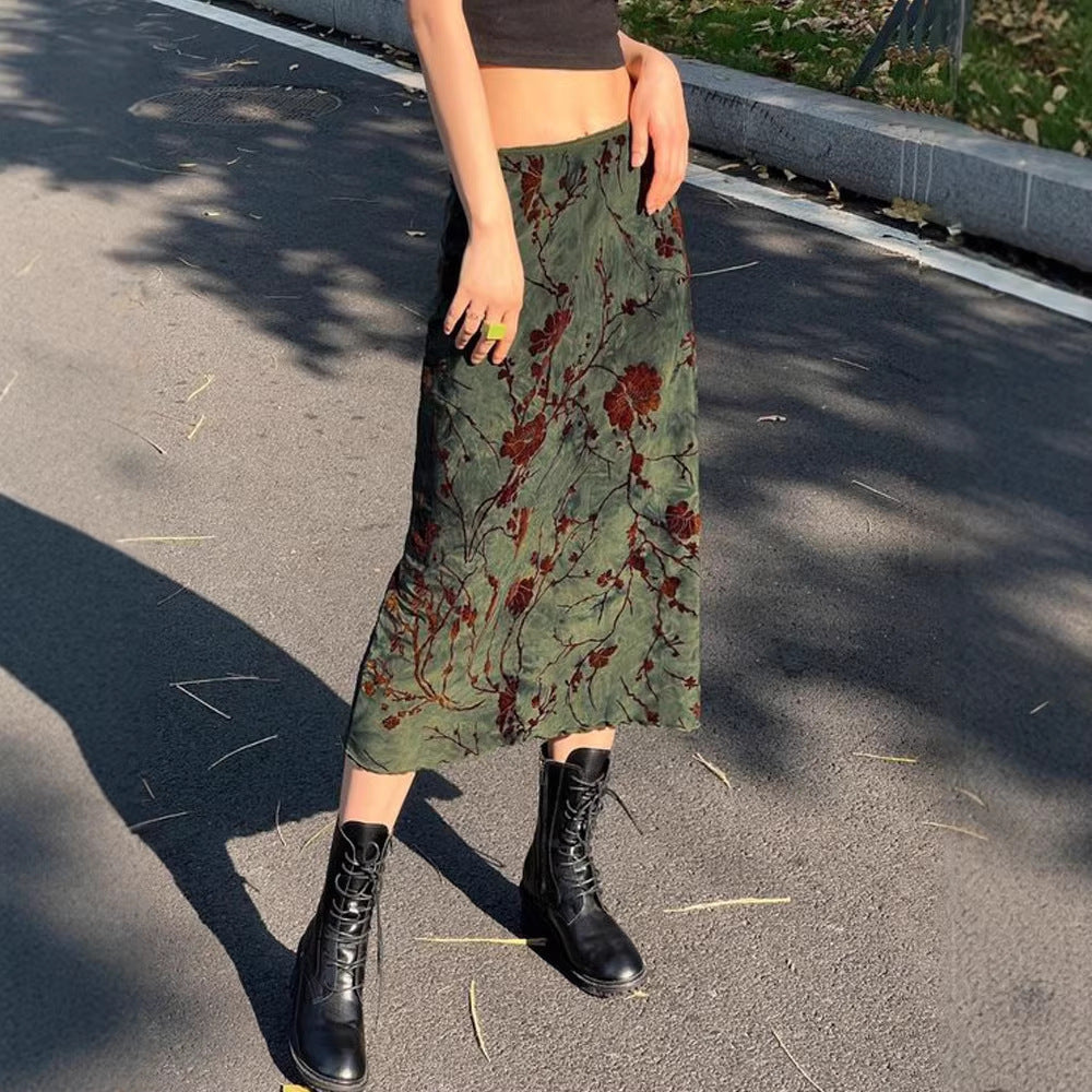 Dame maxikjol med blommigt tryck och elegant skärning Mirla-Eva Jonsson