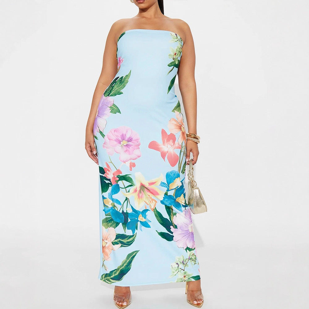 Dame maxiklänning i elegant bandeau-stil med blommönster Mirla-Eva Jonsson