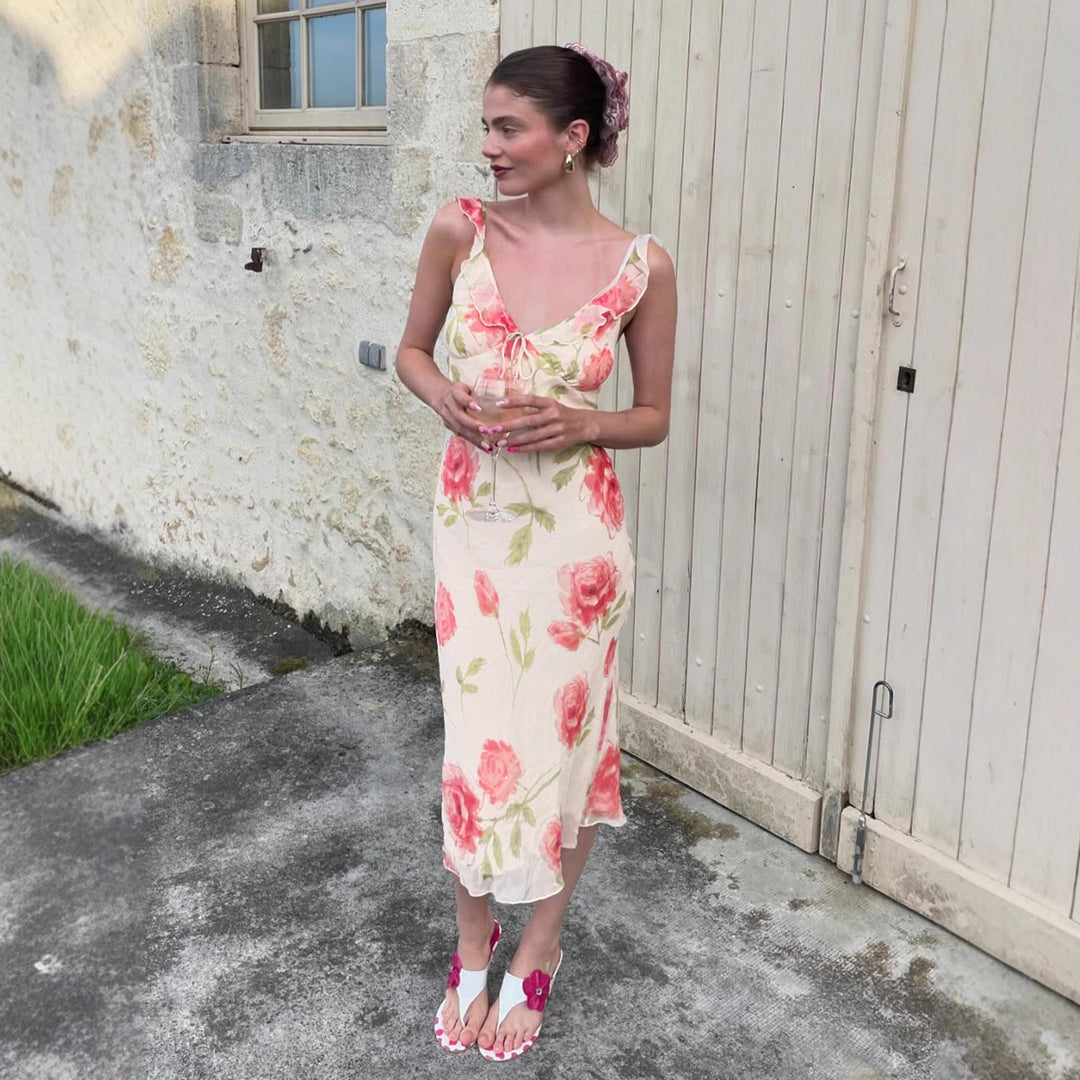 Dame maxiklänning med blommig cut-out och fina spagettiband Mirla-Eva Jonsson
