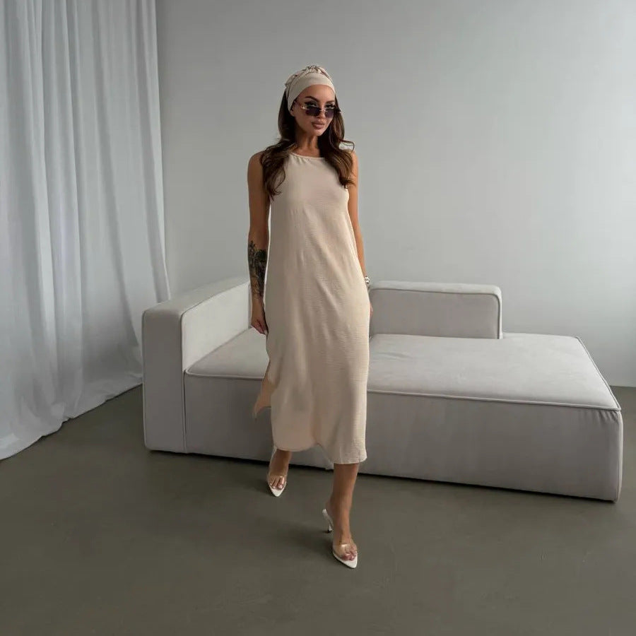 Dame maxiklänning med elegant sidslits och flytande tyg Mirla-Eva Jonsson
