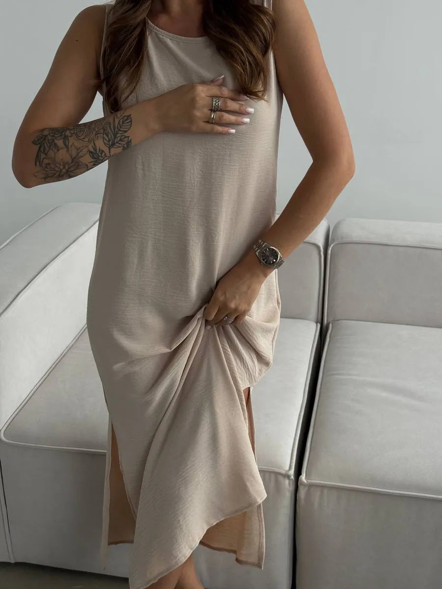 Dame maxiklänning med elegant sidslits och flytande tyg Mirla-Eva Jonsson