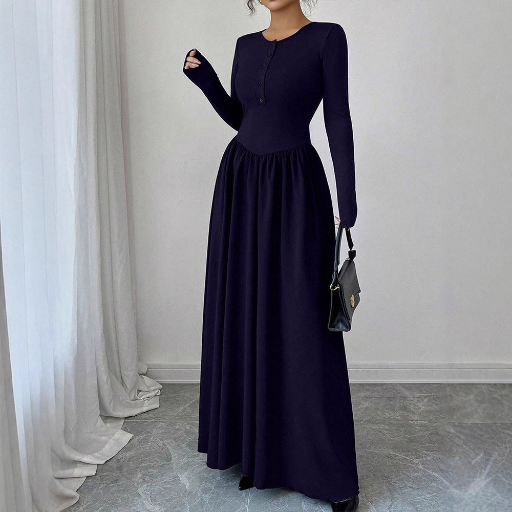 Dame maxiklänning med eleganta knappar och flödande kjoldel Mirla-Eva Jonsson