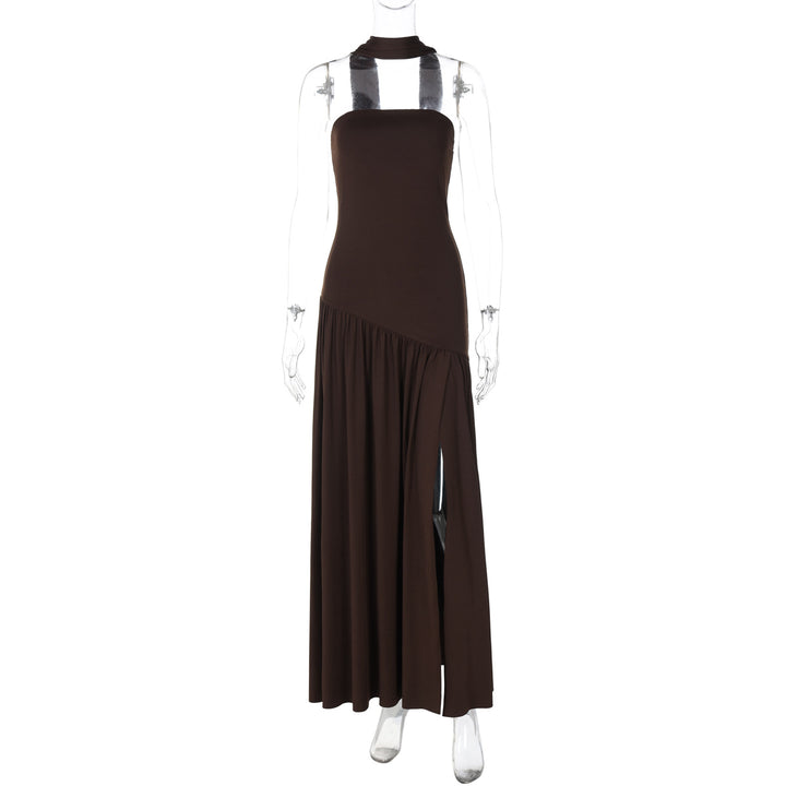 Dame maxiklänning med raffinerad cut-out-design och asymmetrisk fåll Mirla-Eva Jonsson