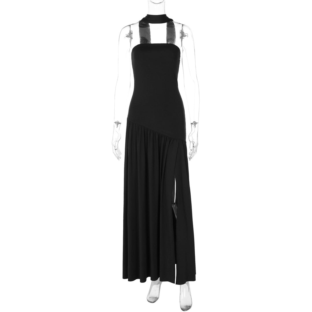 Dame maxiklänning med raffinerad cut-out-design och asymmetrisk fåll Mirla-Eva Jonsson