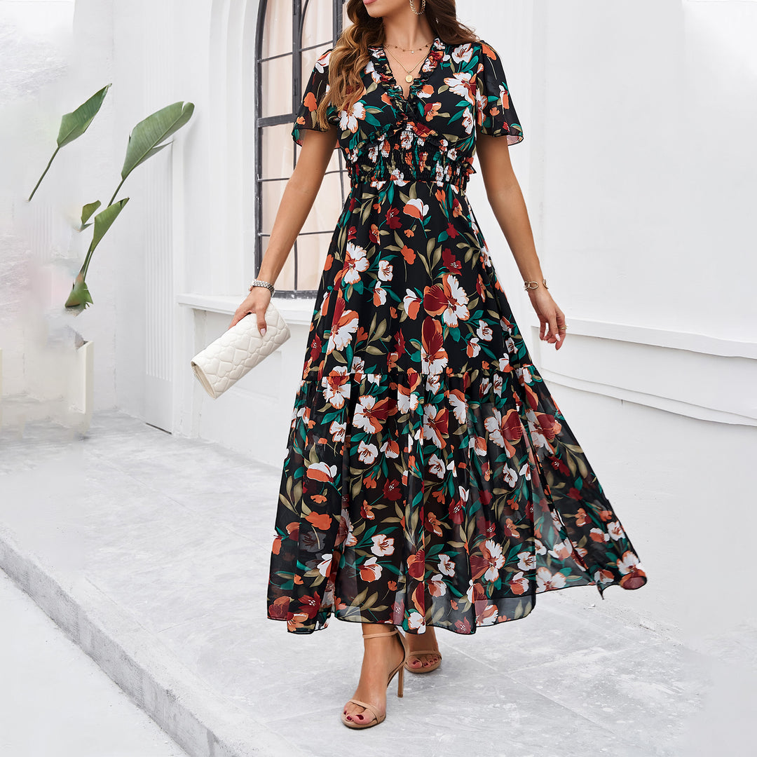 Dame midi-dress med floral gathering og elegant V-hals Mirla-Eva Jonsson