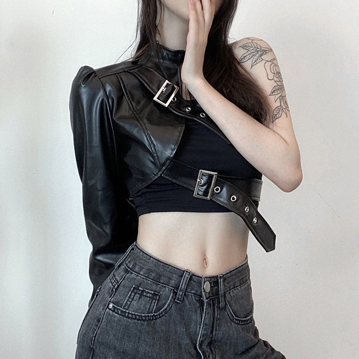 Dame mode - Topp i konstläder med asymmetrisk design Mirla-Eva Jonsson