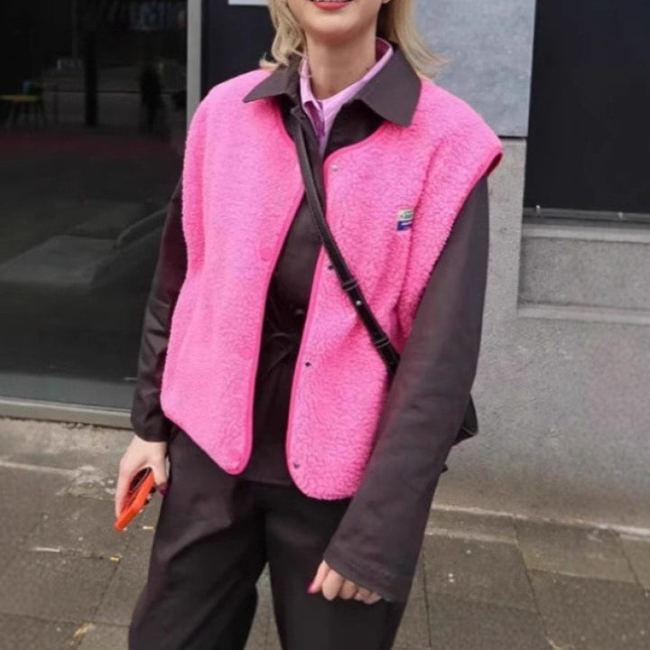 Dame modern väst med fleece-foder och praktiska fickor Mirla-Eva Jonsson