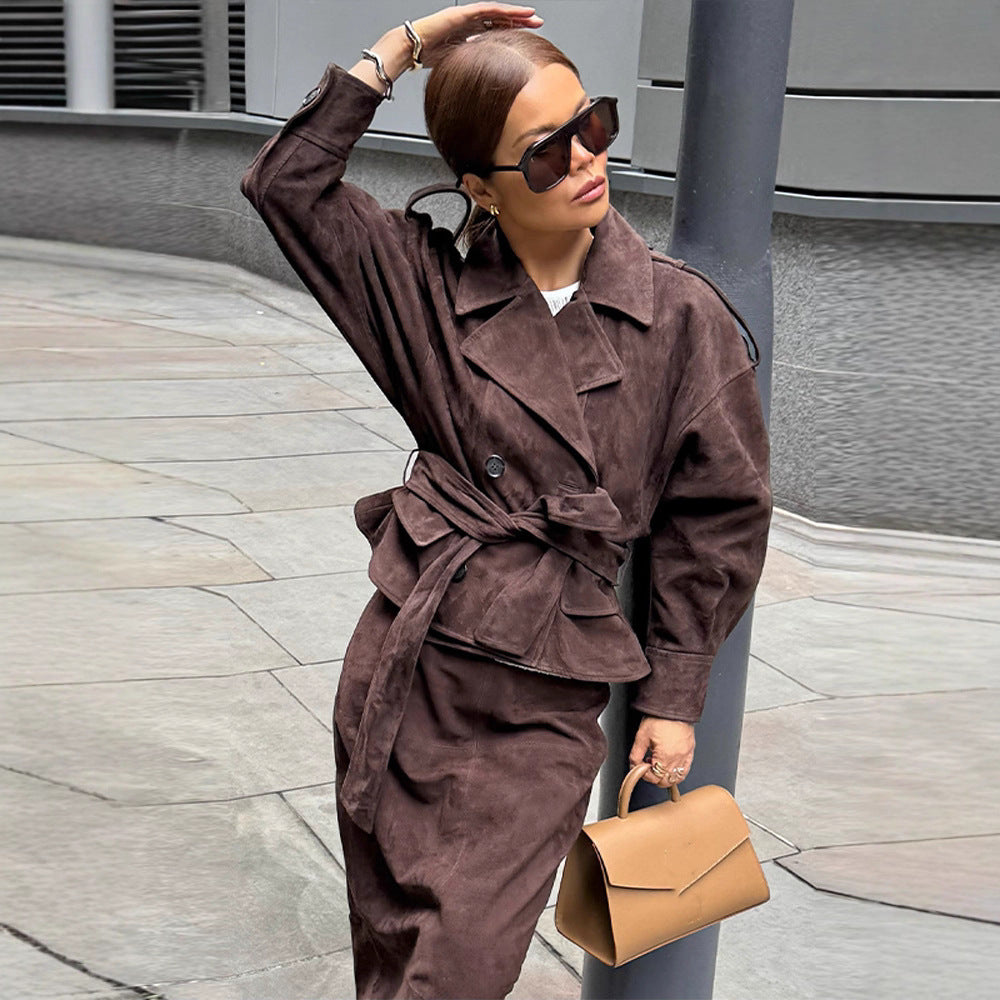 Dame modet skinnjacka med matchande kjol i elegant set Eva Jonsson-Eva Jonsson
