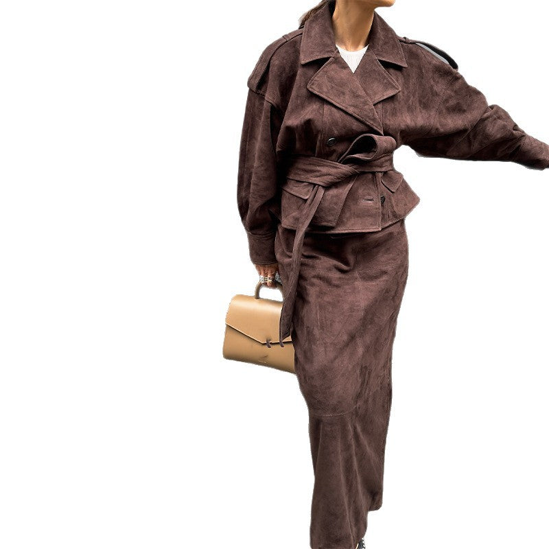 Dame modet skinnjacka med matchande kjol i elegant set Eva Jonsson-Eva Jonsson