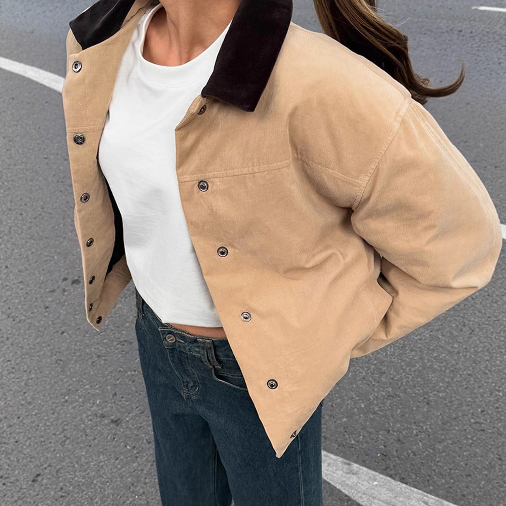 Dame modisch Oversized-jacka med sammetkrage och tryckknappsstängning Mirla-Eva Jonsson