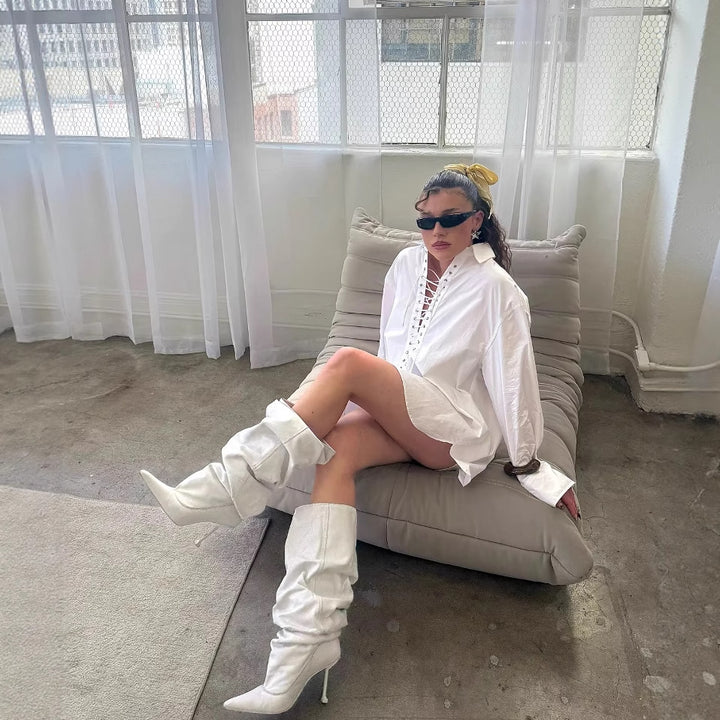Dame modische blus med effektfull snördesign Mirla-Eva Jonsson