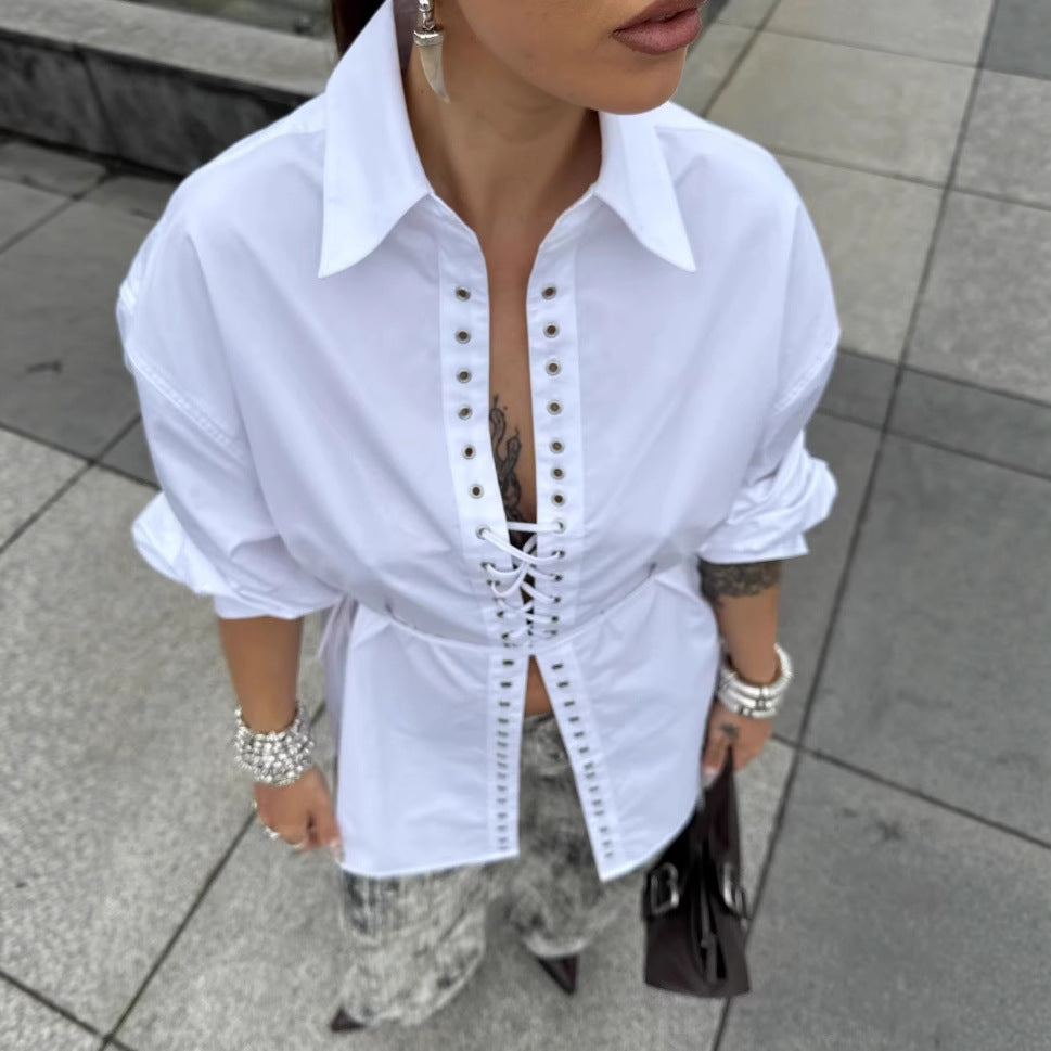 Dame modische blus med effektfull snördesign Mirla-Eva Jonsson