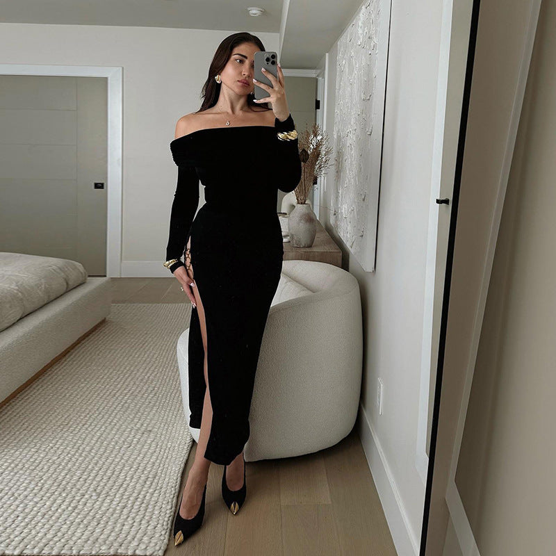 Dame off-shoulder maxiklänning med elegant drapering och transparent överdel Mirla-Eva Jonsson