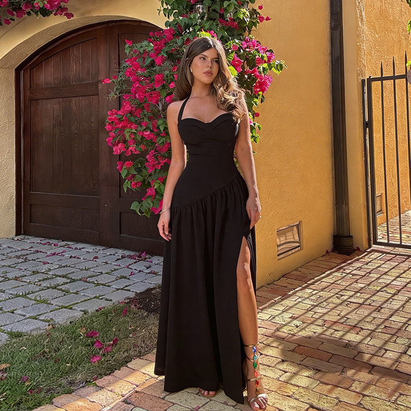 Dame off-shoulder maxiklänning med raffinerad halterneck och flödande kjol Mirla-Eva Jonsson