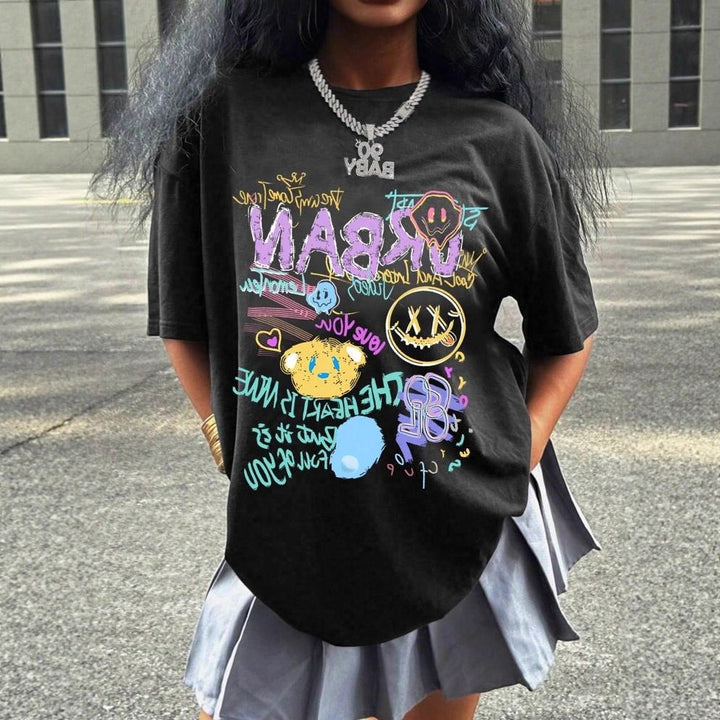 Dame oversized grafik-t-shirt med urban design Mirla-Eva Jonsson