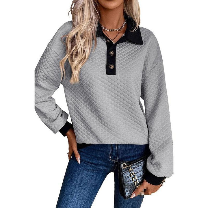 Dame oversized quiltad tröja med klassisk krage och praktiska knappdetaljer Mirla-Eva Jonsson