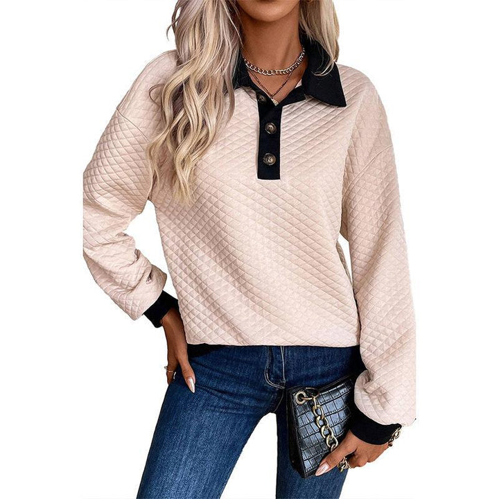 Dame oversized quiltad tröja med klassisk krage och praktiska knappdetaljer Mirla-Eva Jonsson