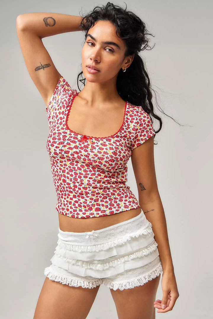 Dame rynkade shorts med elastisk midja och lekfull design Mirla-Eva Jonsson