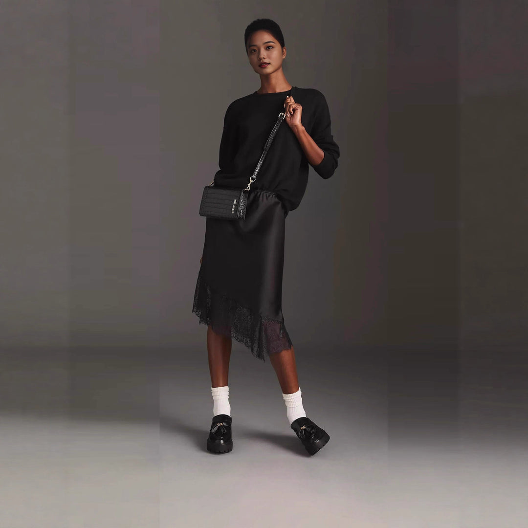 Dame satin skirt with lace and asymmetric hem Mirla-Eva Jonsson